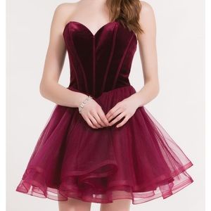 Alyce Paris Dress Size 2 Style 2643 Ballerina NWT